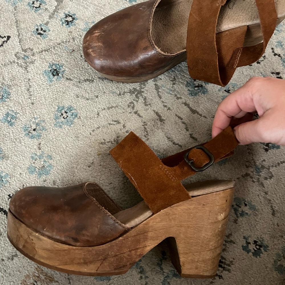 Vintage Free people heels size 6